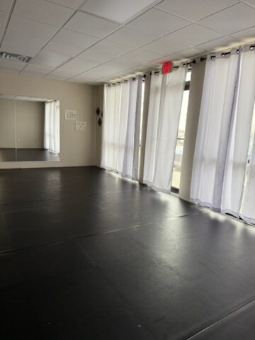 More Photos Of 800-814 Iowa Speedway Dr, Newton Office For Lease