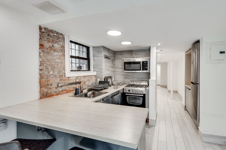 More Photos Of 324 Park Pl, Brooklyn Apartments For Sale