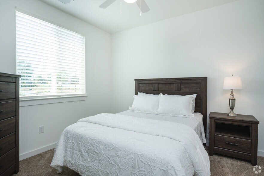 More Photos Of 6800 White Horse Rd, Greenville Apartments For Sale