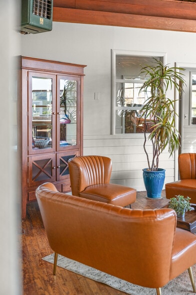 More Photos Of , Jenner Unknown For Sale