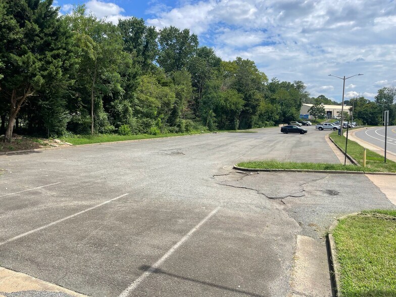 More Photos Of 4001 Wheeler Ave, Alexandria Land For Lease