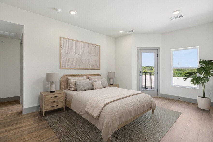 More Photos Of 2450 Wickersham Ln, Austin Apartments For Sale