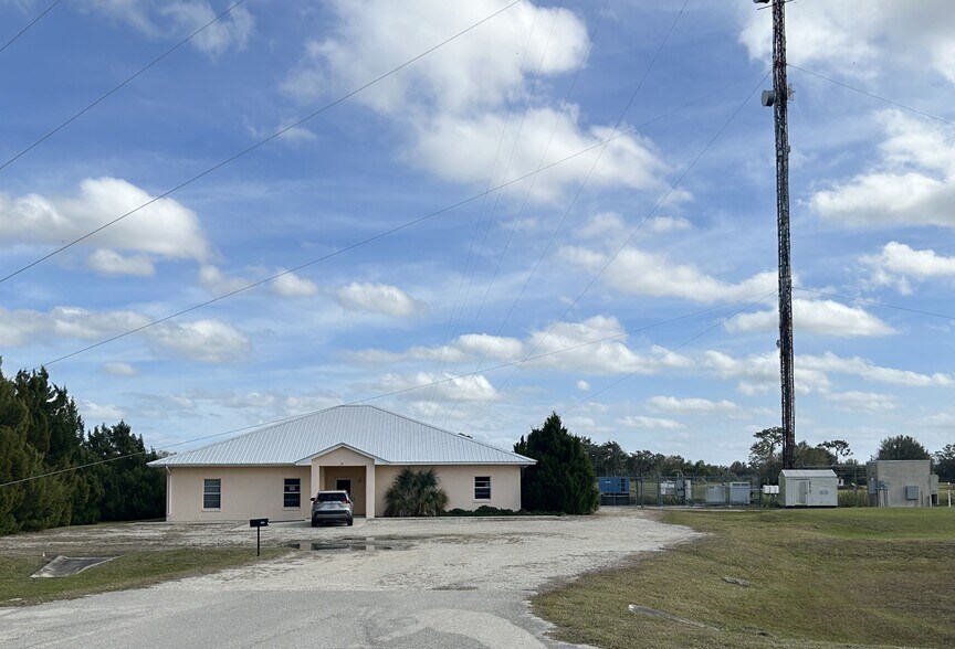 More Photos Of 7891 US Highway 17 S, Zolfo Springs Office For Sale