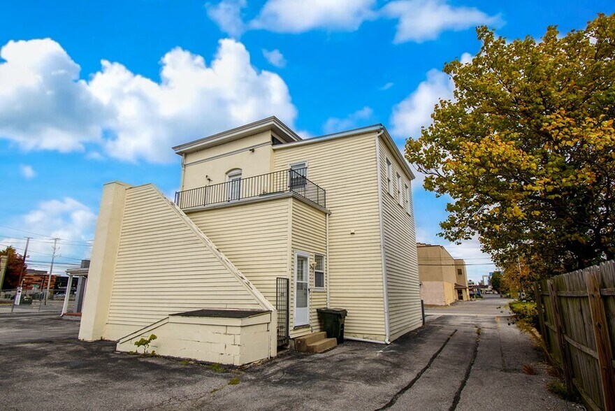 More Photos Of 326 Saint Elizabeth St, Owensboro Office Residential For Lease
