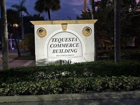 More Photos Of 400 N Cypress Dr, Tequesta Office Residential For Sale