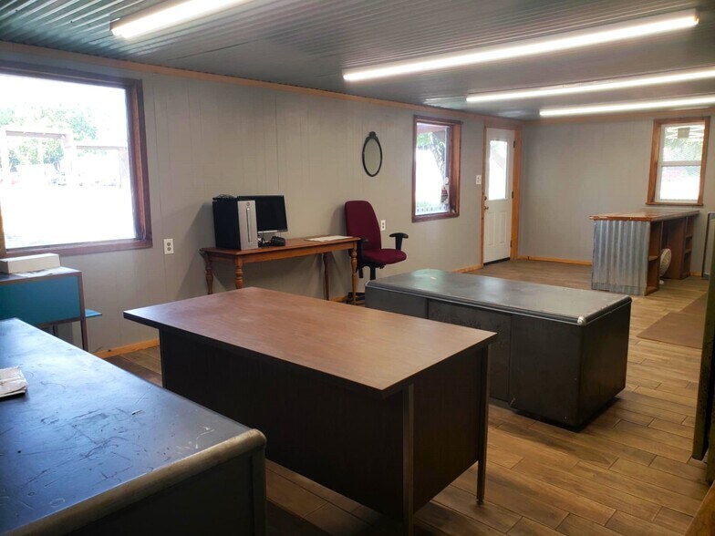 More Photos Of 306 Easton St. St, Allen Office Residential For Sale