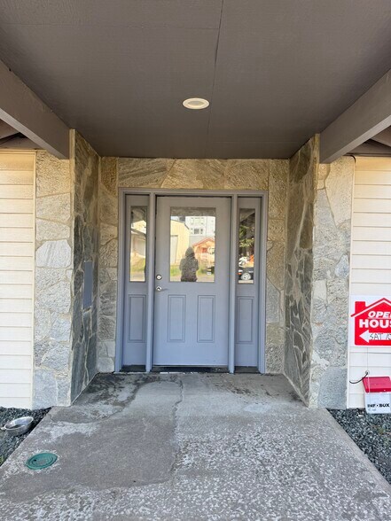 More Photos Of 316 Highway 101 N, Rockaway Beach Storefront Retail Residential For Sale