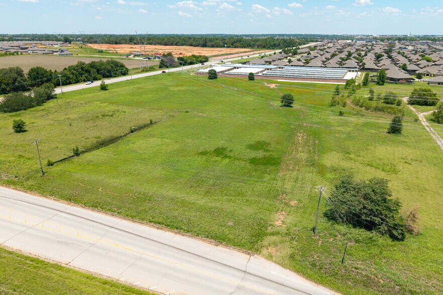More Photos Of 4500 S Mustang Rd, Mustang Land For Sale