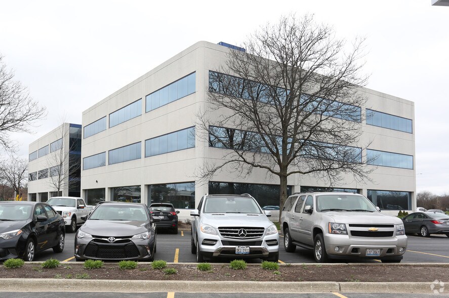 More Photos Of 1 E Oak Hill Dr, Westmont Office For Lease