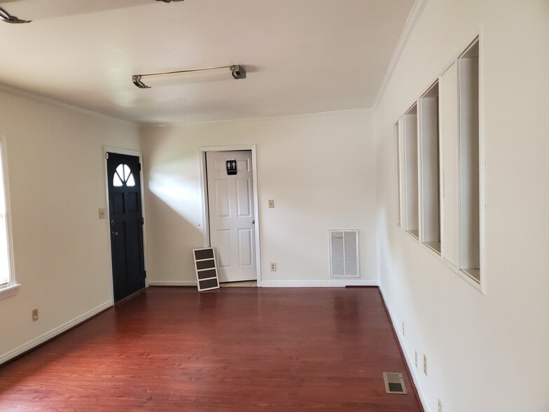 More Photos Of 726 Windy Hill Rd, Smyrna Loft Creative Space For Lease