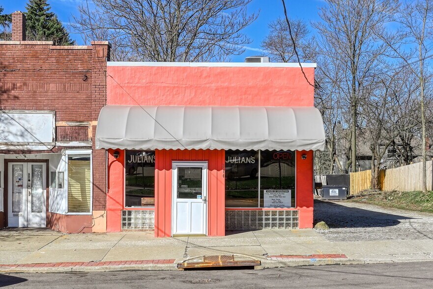 More Photos Of 314 Pioneer St, Akron Storefront For Sale