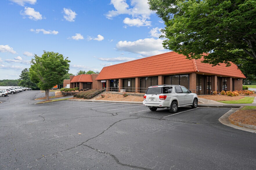 More Photos Of 4896 N Royal Atlanta Dr, Tucker Unknown For Lease