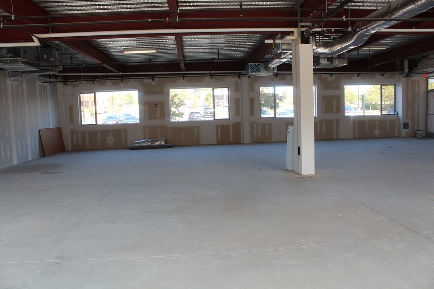 More Photos Of 12731 Marblestone Dr, Woodbridge Office For Sale