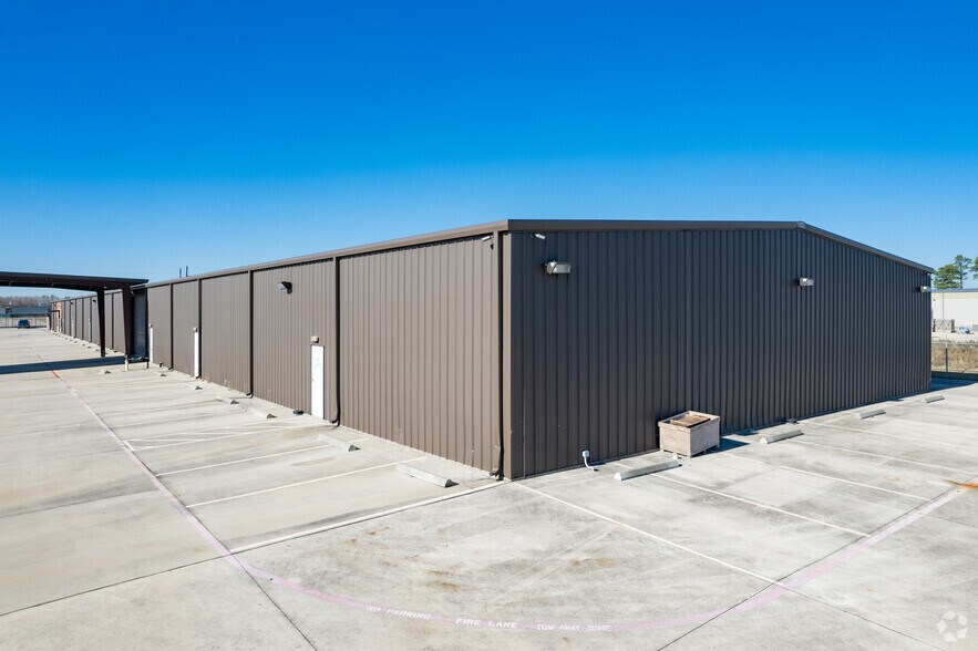 More Photos Of 12306 Shiloh Church Rd, Houston Warehouse For Lease