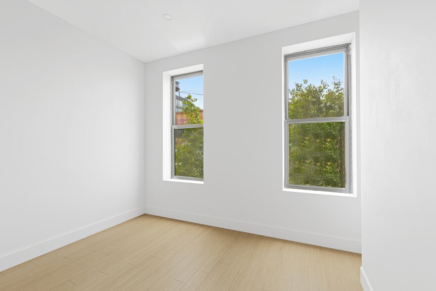 More Photos Of 29 Greenpoint Ave, Brooklyn Apartments For Sale