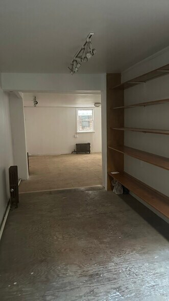 More Photos Of 112 W 17th St, New York Storefront Retail Office For Lease