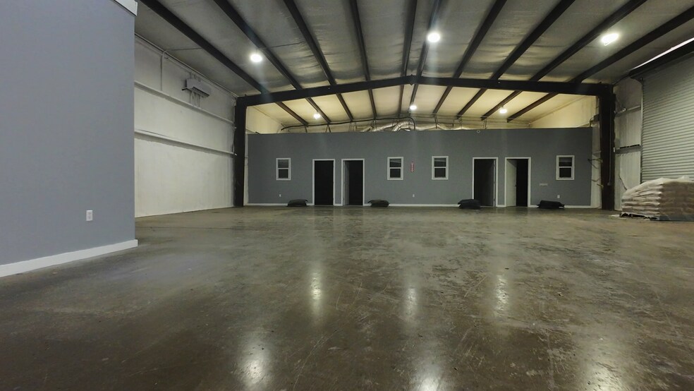 More Photos Of 271 Millennium Dr, Kyle Industrial For Lease