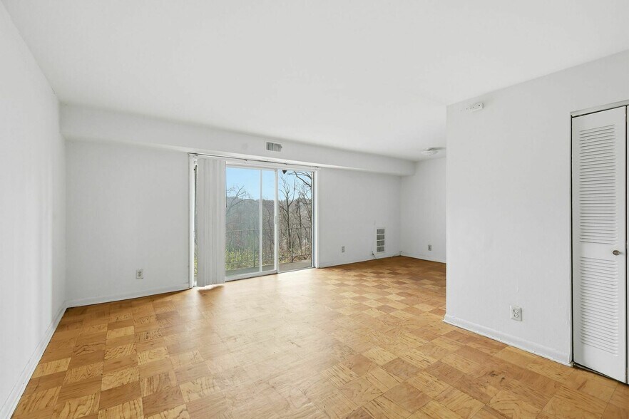 More Photos Of 1303-1309 Congress St SE, Washington Apartments For Sale