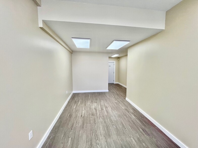 More Photos Of 1821 Irving St, San Francisco Storefront For Lease
