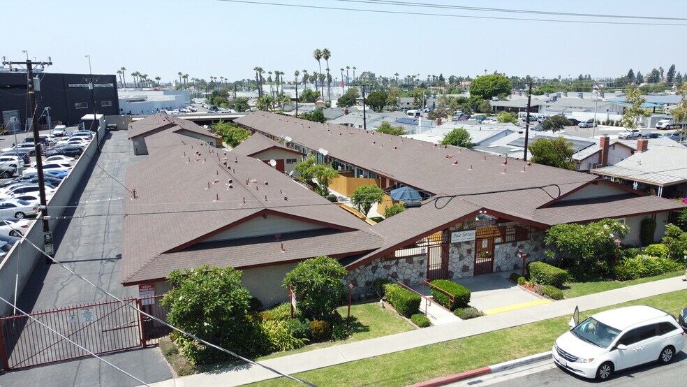 More Photos Of 6851 Dale St, Buena Park Apartments For Sale