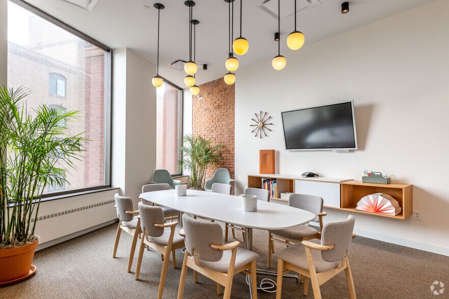 More Photos Of 1468 W 9th St, Cleveland Coworking Space