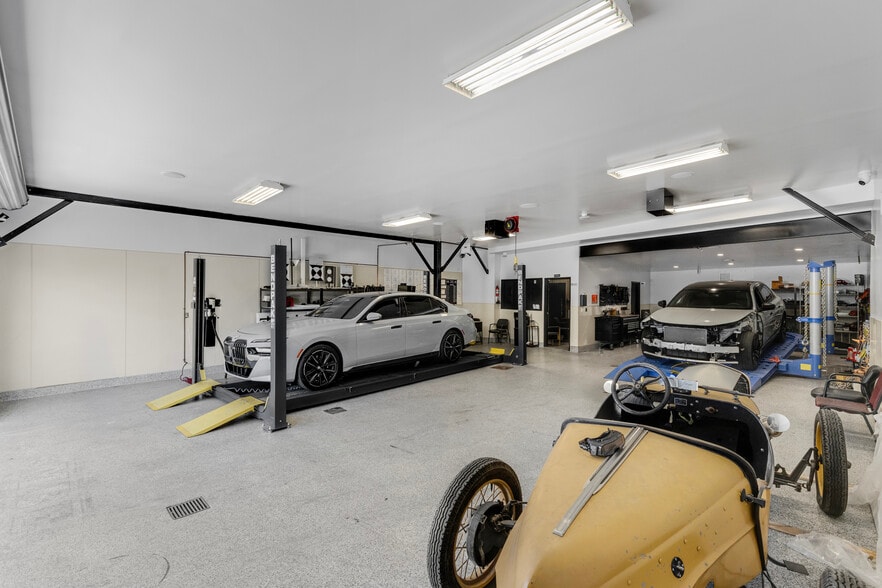 More Photos Of 7151-7157 Foothill Blvd, Tujunga Auto Repair For Sale