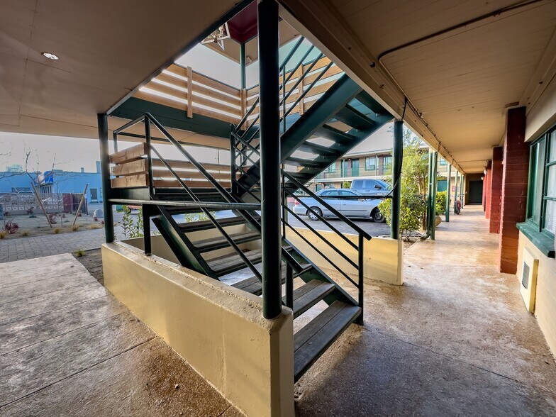 More Photos Of 1011 E 4th St, Reno Hotel For Sale