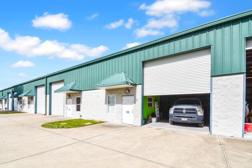 More Photos Of 1761 Dobbs Rd, Saint Augustine Warehouse For Lease