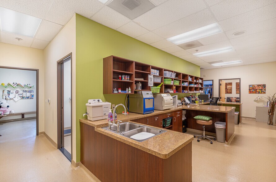 More Photos Of 4863 Old Redwood Hwy, Santa Rosa Office For Sale