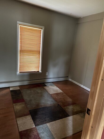 More Photos Of 74 William St, South Glens Falls Specialty For Sale