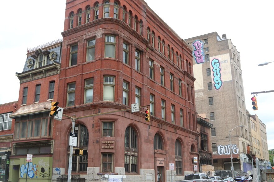 More Photos Of 200 W Fayette St, Baltimore Storefront Retail Office For Sale