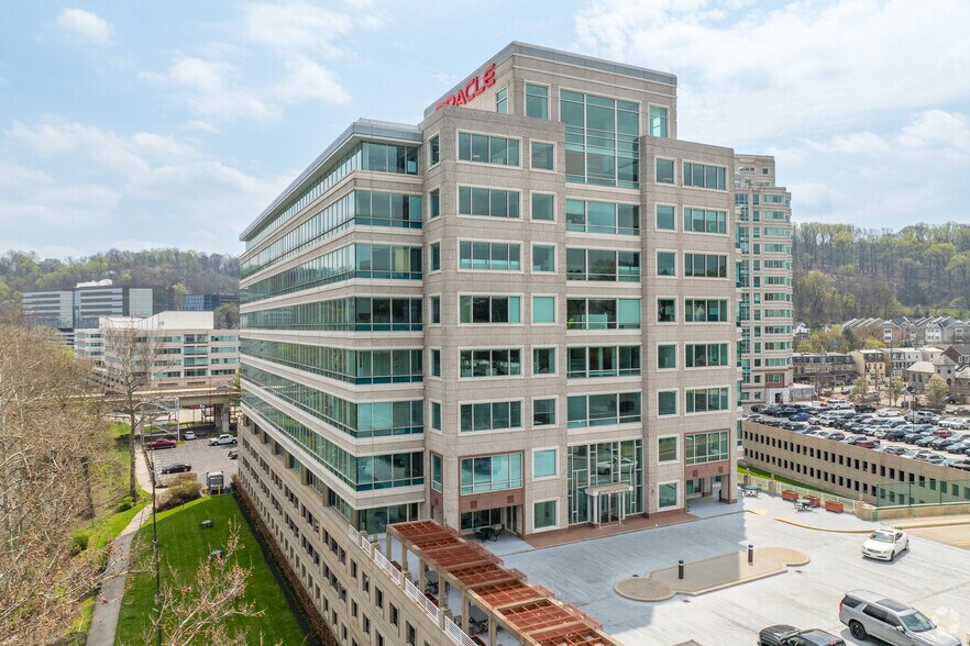 More Photos Of 300 Barr Harbor Dr, West Conshohocken Office For Lease