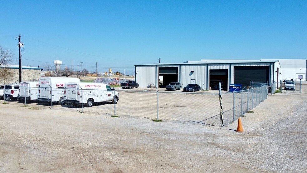 More Photos Of 13189 Harmon Rd, Fort Worth Warehouse For Sale