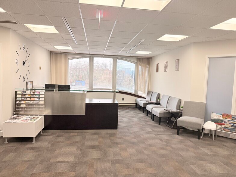 More Photos Of 2121 Eisenhower Ave, Alexandria Office For Lease