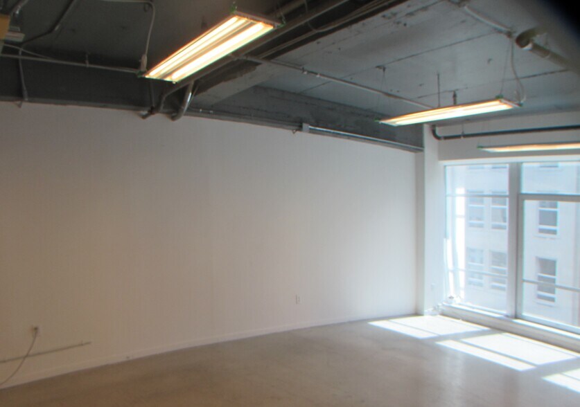 More Photos Of 14 NE 1st Ave, Miami Office For Sale