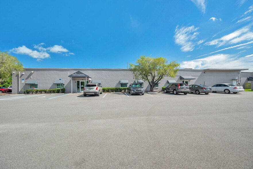 Primary Photo Of 110-114 Douglas Rd E, Oldsmar Manufacturing For Lease