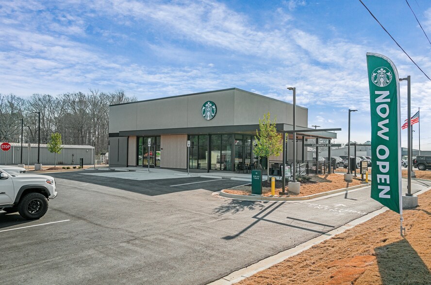 More Photos Of 820 Hwy 31 NW, Hartselle General Retail For Sale
