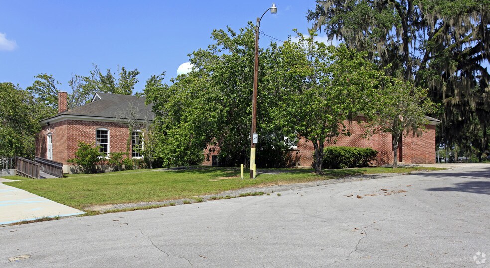 More Photos Of 1476 SW Main St, Greenville Medical For Sale