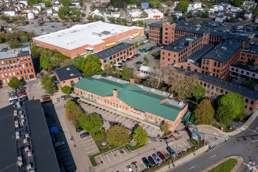 More Photos Of 325 Valley St, Providence Unknown For Lease