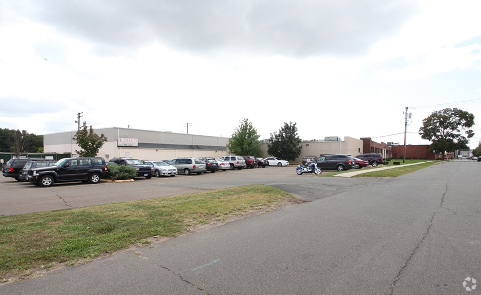 Primary Photo Of 15-43 Marne St, Hamden Manufacturing For Lease