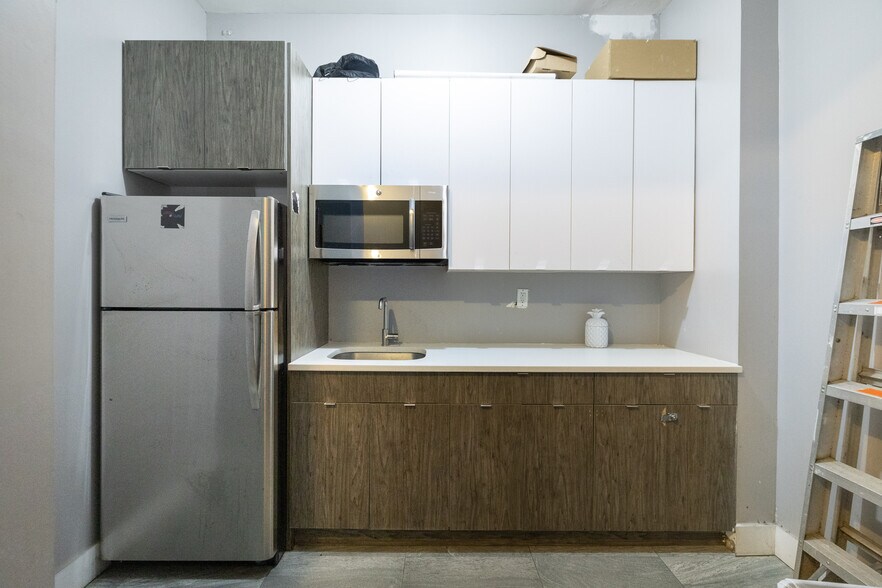 More Photos Of 492 Throop Ave, Brooklyn Loft Creative Space For Lease