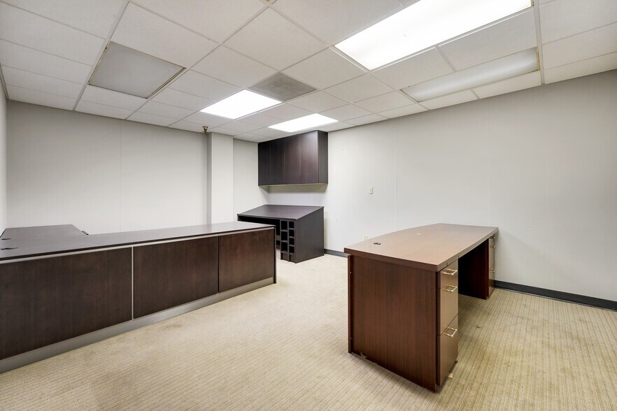 More Photos Of 1900 Buford Hwy, Duluth Warehouse For Lease