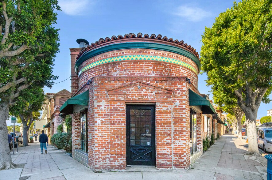 More Photos Of 1129-1139 Glendon Ave, Los Angeles Restaurant For Lease