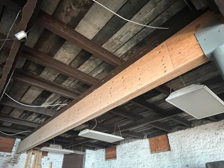 More Photos Of 1605 Broadway, Lorain Storefront Retail Residential For Sale