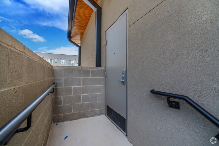 More Photos Of 227 E Cevallos, San Antonio Restaurant For Lease