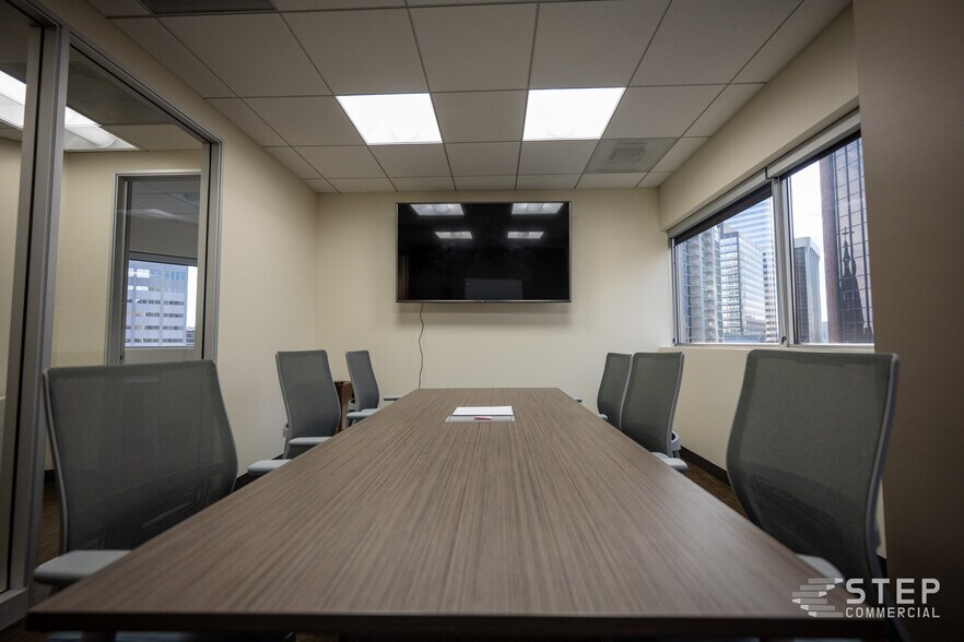 More Photos Of 1800 Glenarm Pl, Denver Office For Sale