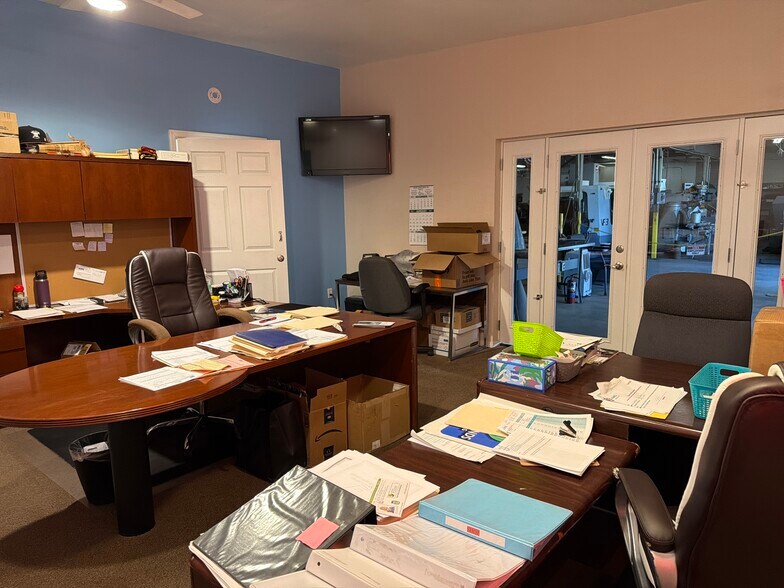 More Photos Of 3122-3144 E Columbia St, Tucson Research And Development For Sale