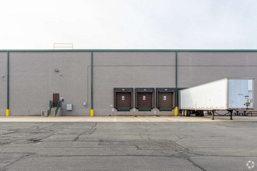 More Photos Of 200 Ludlow Dr, Ewing Warehouse For Lease