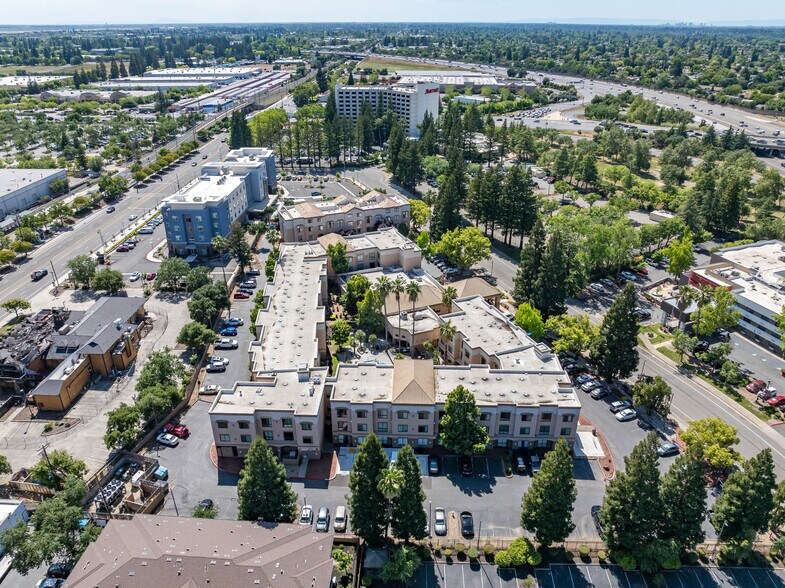More Photos Of 11260 Point East Dr, Rancho Cordova Apartments For Sale