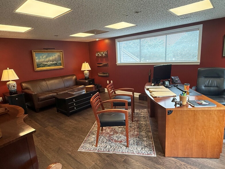 More Photos Of 205 Worcester Ct, Falmouth Loft Creative Space For Sale
